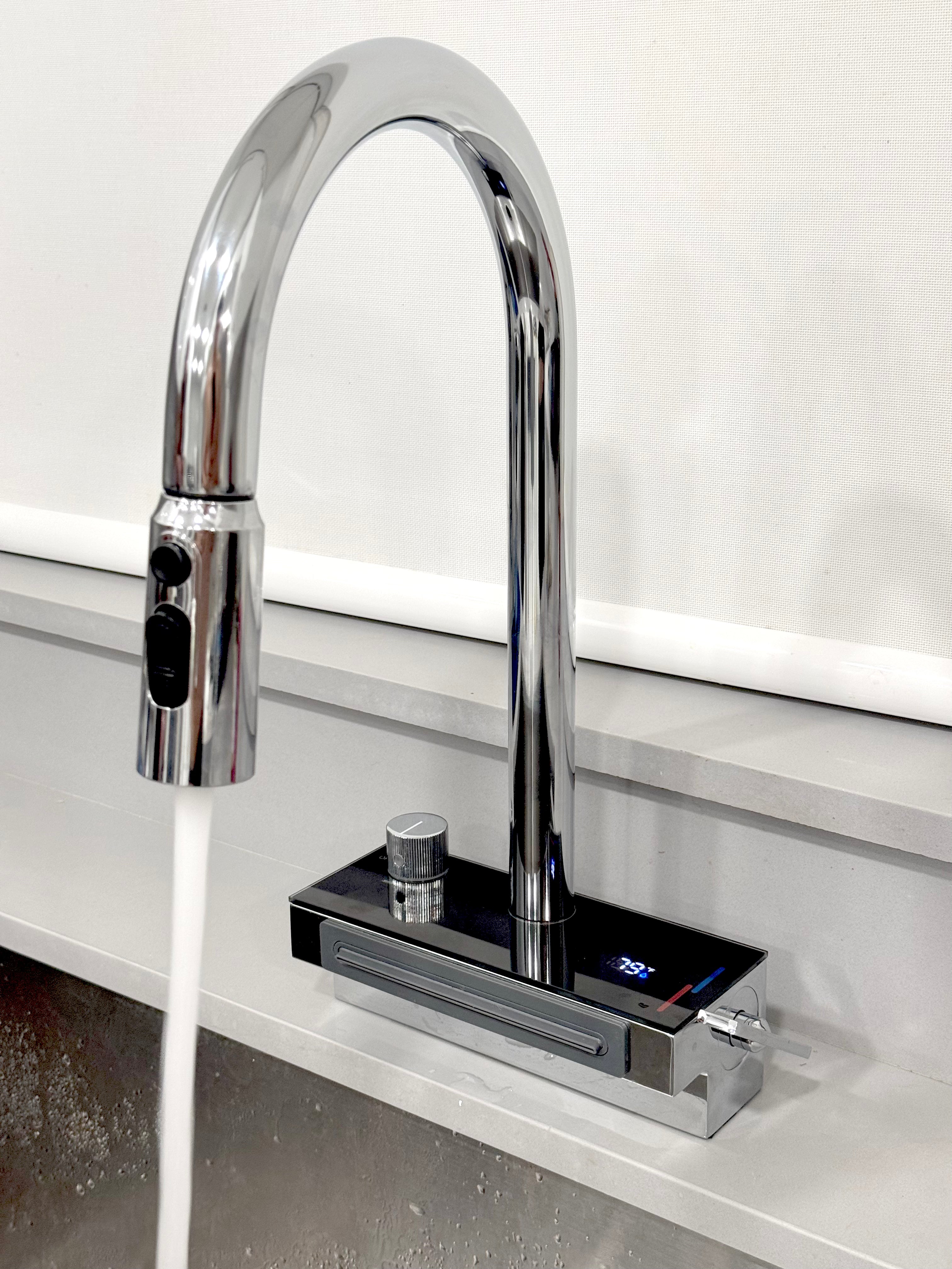 LuxFlow Waterfall & Pull-Down Bifunctional Kitchen Faucet in Gun Metal